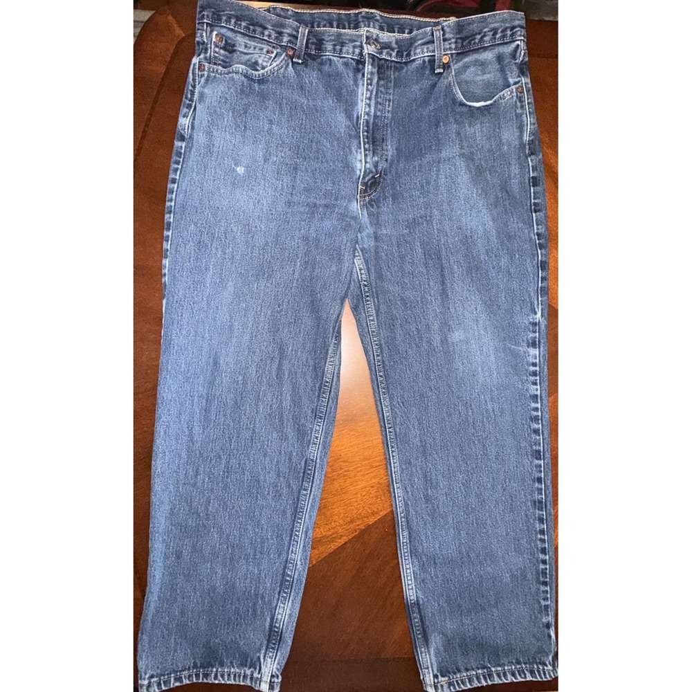 Levi Jeans 550 Mens 42x30 Relaxed Fit Medium Wash Straight Leg Classic - Picture 2 of 10